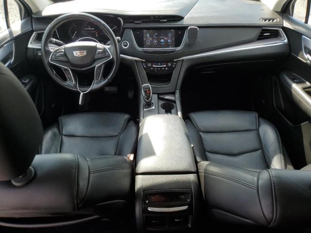  CADILLAC XT5 2019 Srebrny