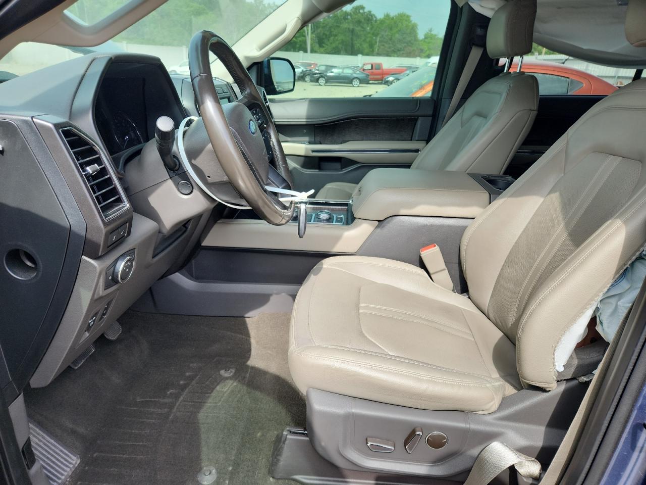 2019 Ford Expedition Limited VIN: 1FMJU2AT4KEA13090 Lot: 64243495