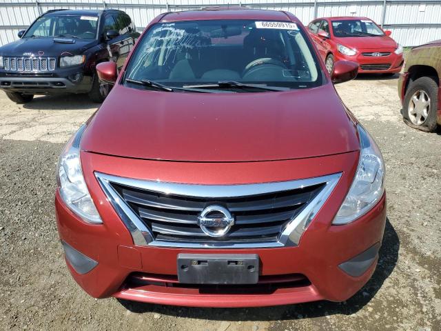  NISSAN VERSA 2019 Czerwony