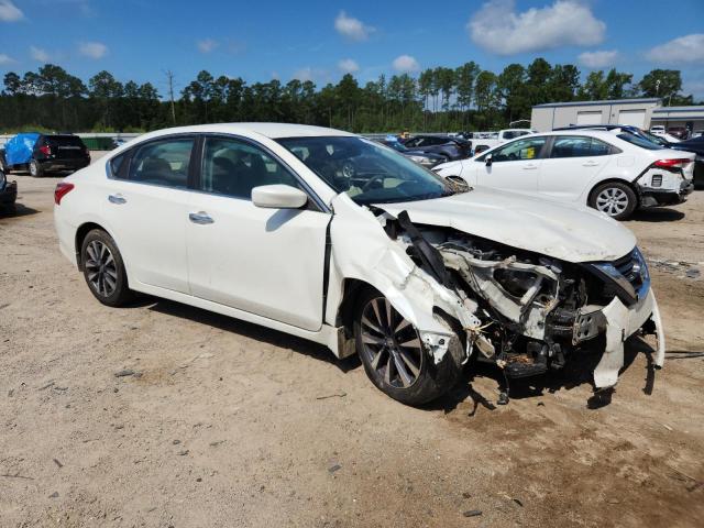  NISSAN ALTIMA 2017 Белы
