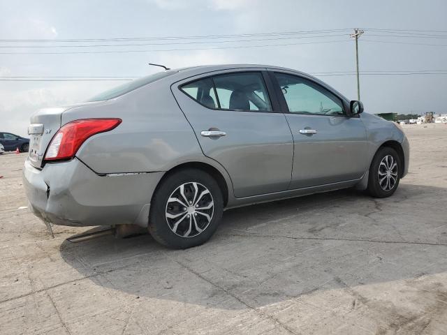  NISSAN VERSA 2012 Srebrny