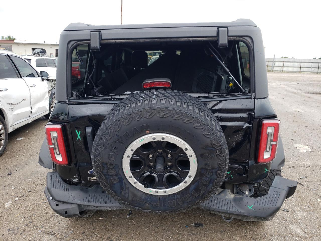 2023 Ford Bronco Base VIN: 1FMEE5DHXPLB22325 Lot: 64448575