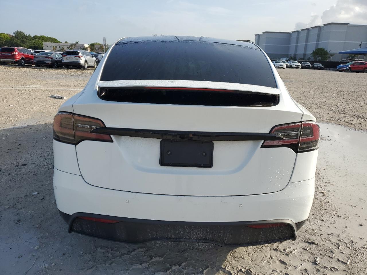2022 Tesla Model X VIN: 7SAXCBE58NF340465 Lot: 62989015