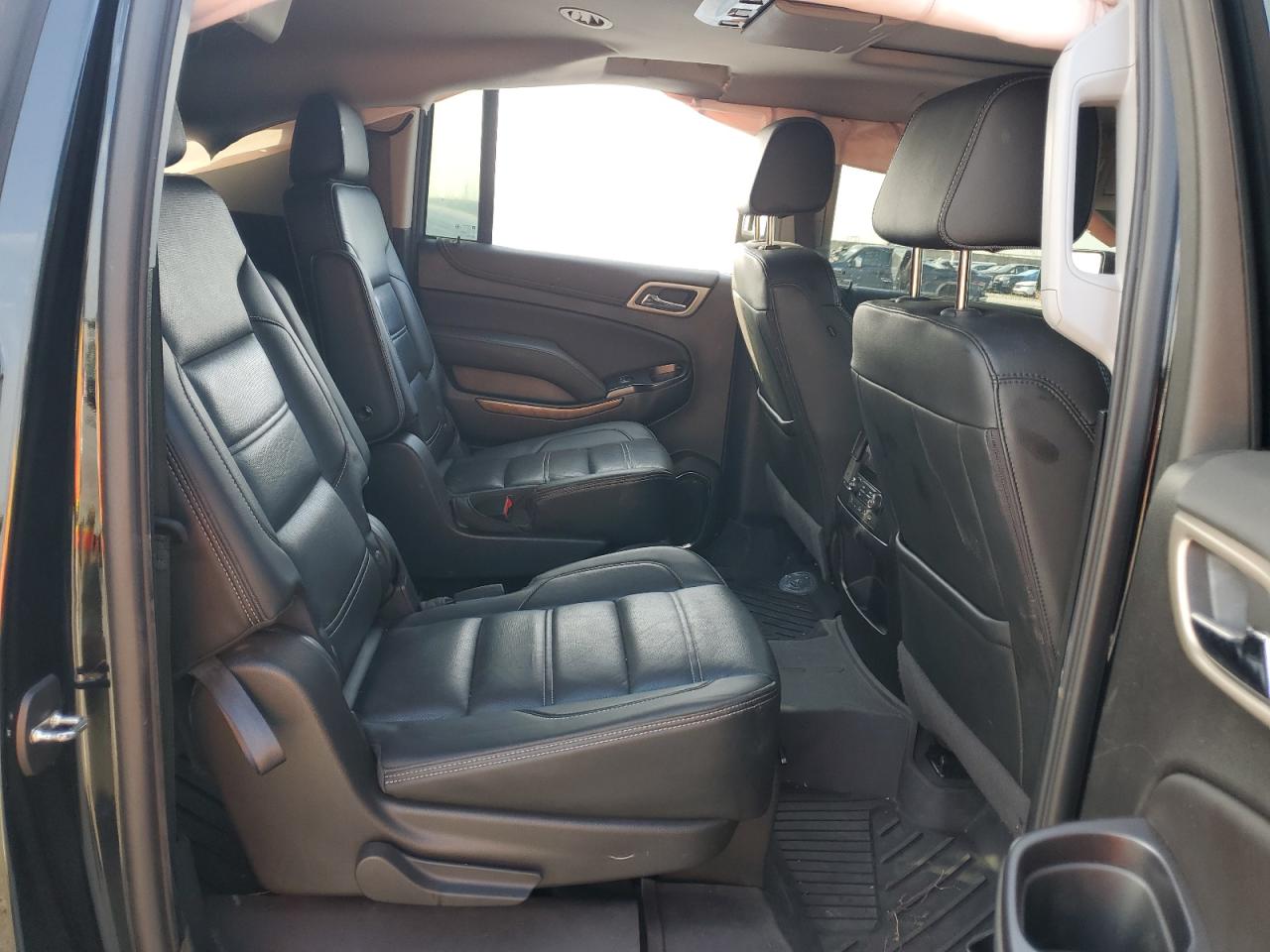 2020 GMC Yukon Xl Denali VIN: 1GKS1HKJ2LR117402 Lot: 63344925