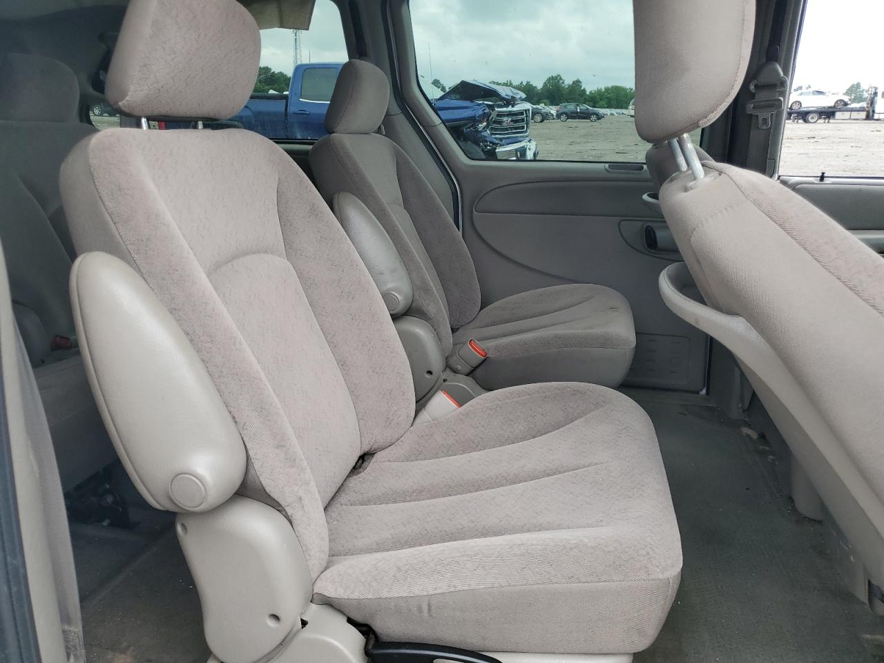 2002 Dodge Grand Caravan Ex VIN: 2B8GP74L12R602854 Lot: 64179645