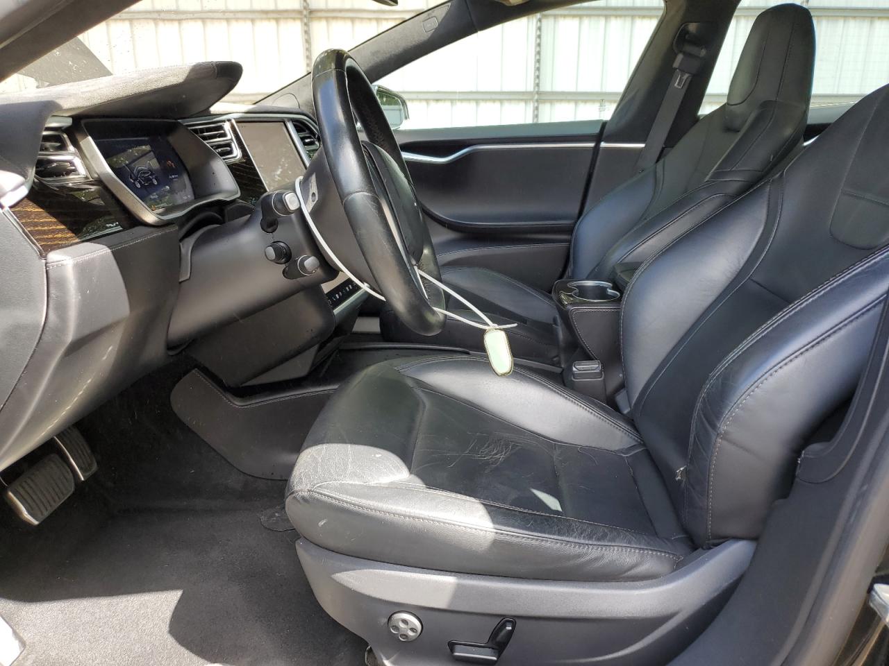 2016 Tesla Model S VIN: 5YJSA1E17GF156139 Lot: 65442965