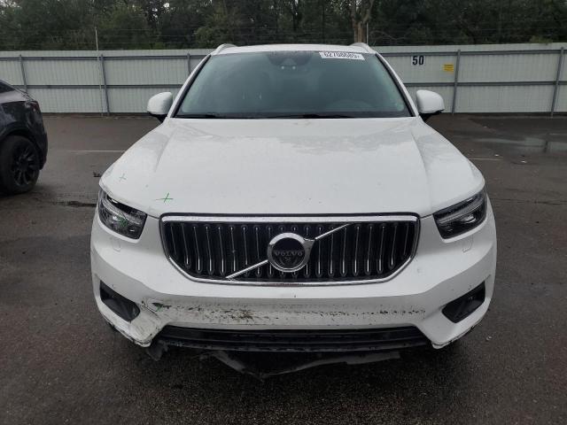  VOLVO XC40 2022 Белы