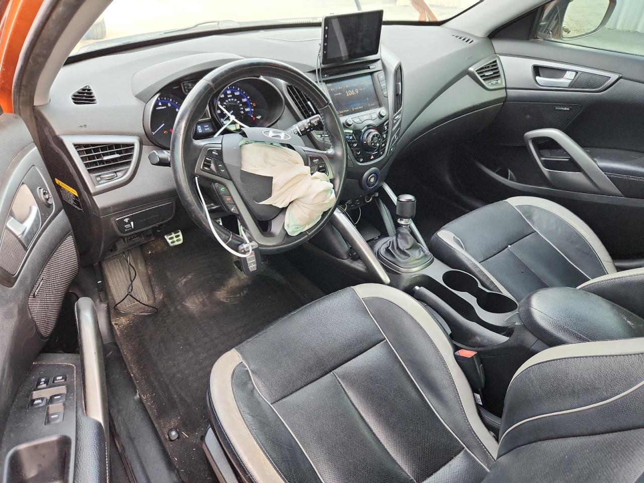 2015 Hyundai Veloster Turbo VIN: KMHTC6AE7FU242086 Lot: 63356125