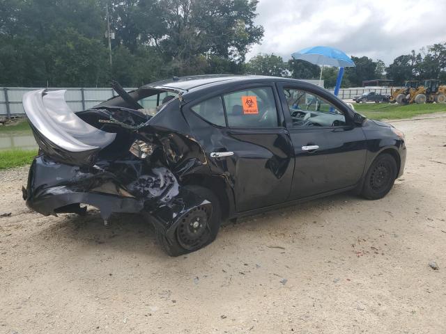  NISSAN VERSA 2018 Czarny