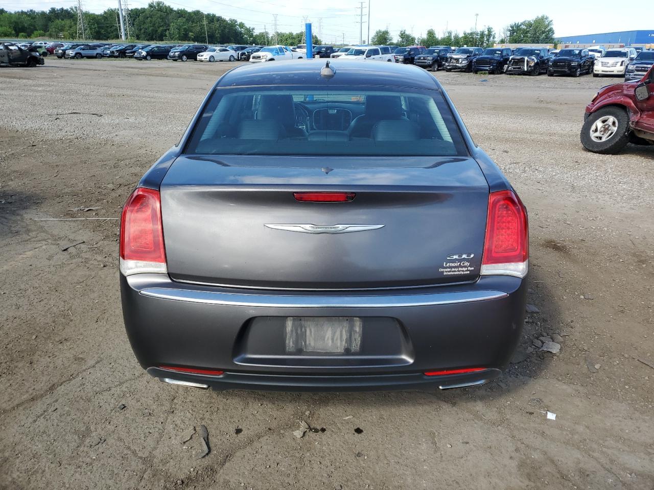 2015 Chrysler 300 Limited VIN: 2C3CCAAG0FH797008 Lot: 63036605