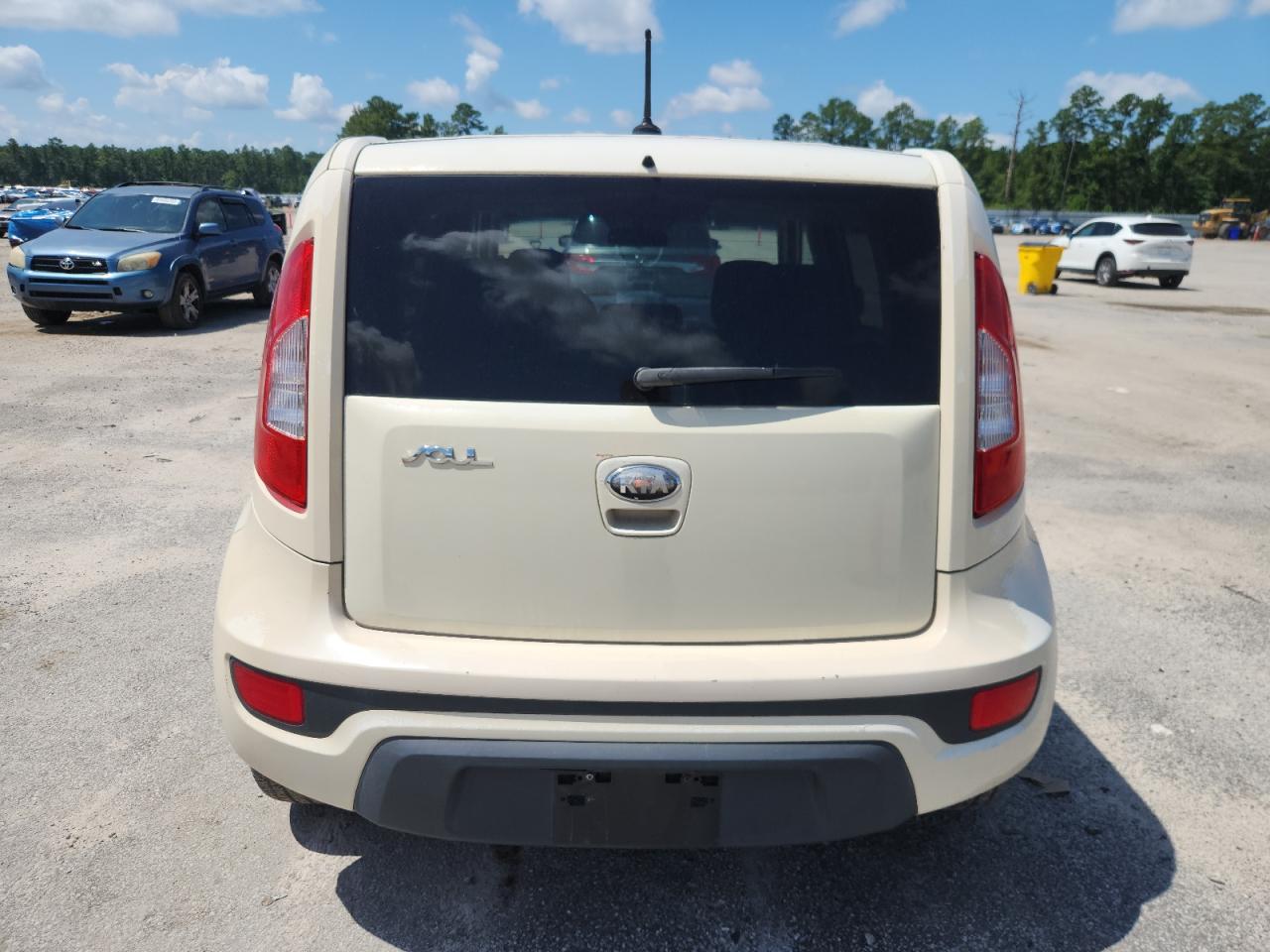 2013 Kia Soul + VIN: KNDJT2A69D7502867 Lot: 65093555