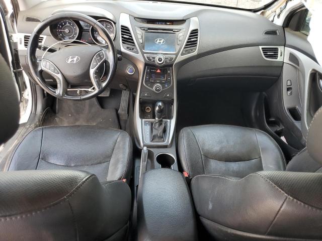  HYUNDAI ELANTRA 2015 Белы