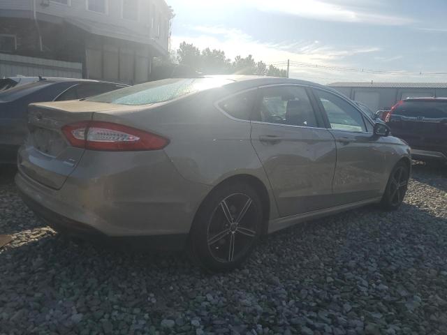 Sedans FORD FUSION 2015 Cream