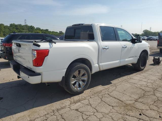  NISSAN TITAN 2018 Biały