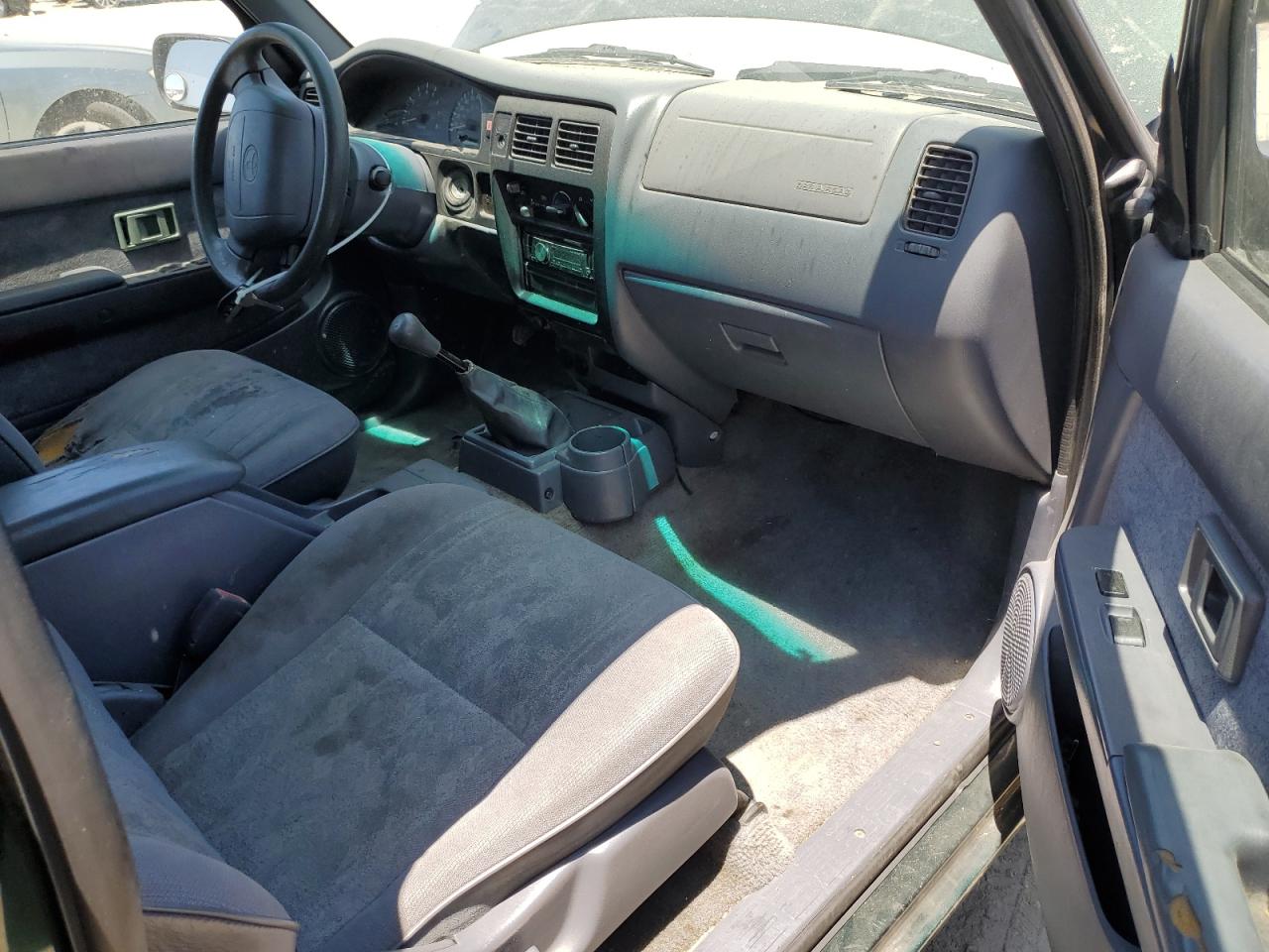 2000 Toyota Tacoma Xtracab VIN: 5TEVL52NXYZ687826 Lot: 62780785