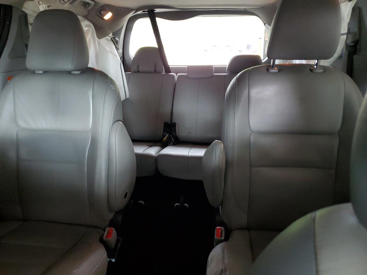 2015 Toyota Sienna Xle VIN: 5TDDK3DC3FS108183 Lot: 64753275