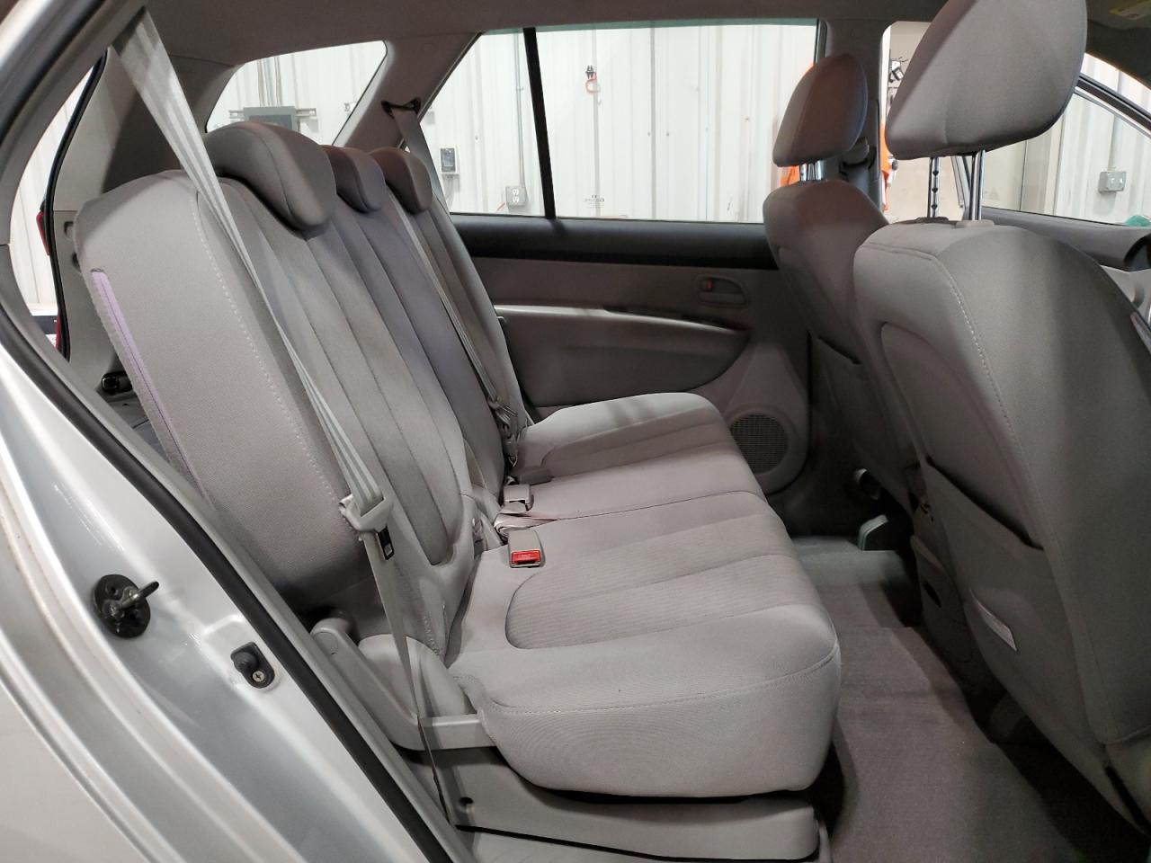 2007 Kia Rondo Base VIN: KNAFG525477088674 Lot: 65208865