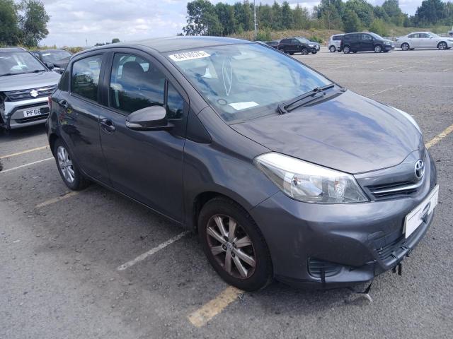 2012 TOYOTA YARIS TR V