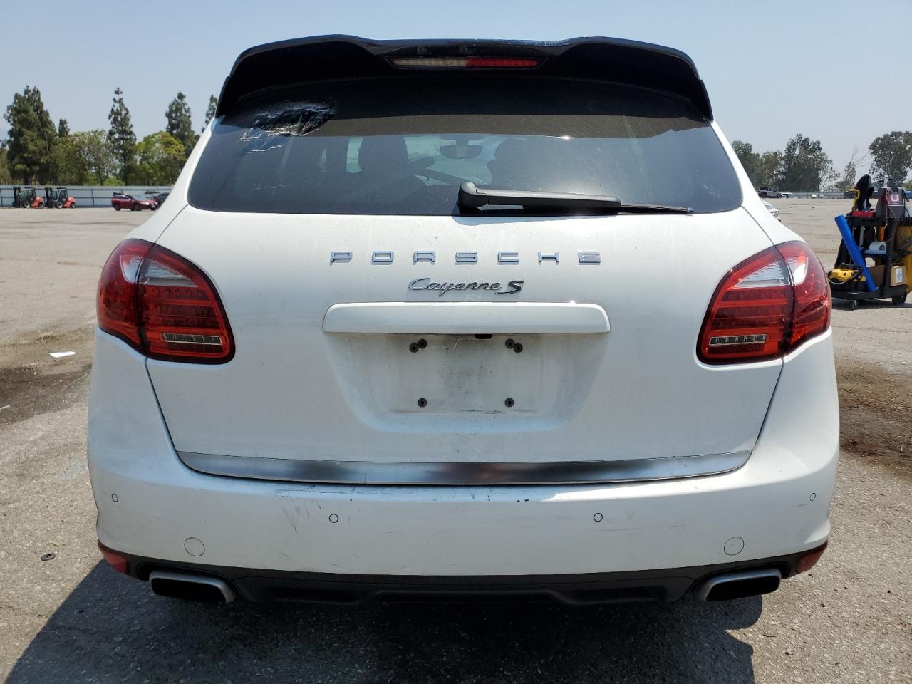 2014 Porsche Cayenne S VIN: WP1AB2A29ELA56503 Lot: 64324845