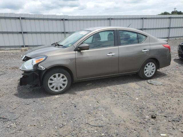 Sedans NISSAN VERSA 2016 Beige