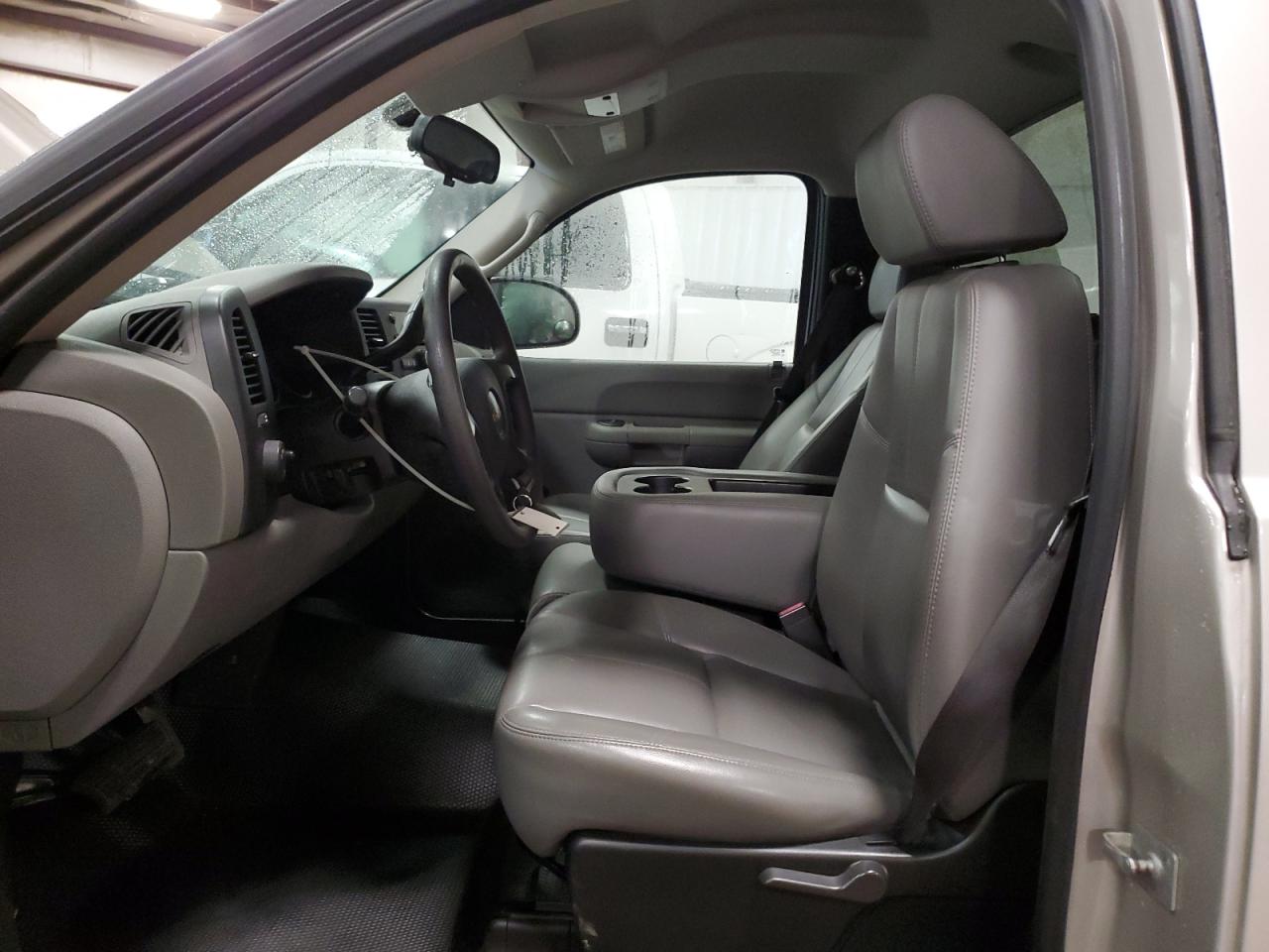 2008 GMC Sierra C1500 VIN: 1GTEC14008Z100555 Lot: 64600965