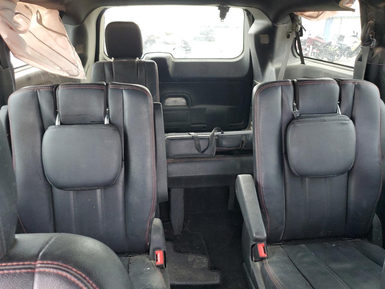 2015 Dodge Grand Caravan R/T VIN: 2C4RDGEG0FR598194 Lot: 66318645