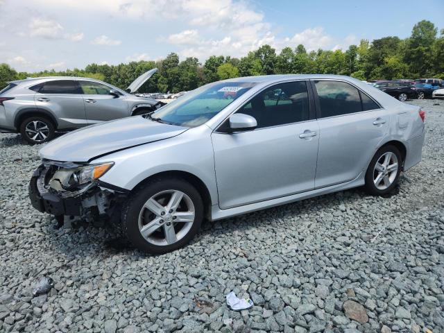  TOYOTA CAMRY 2014 Srebrny