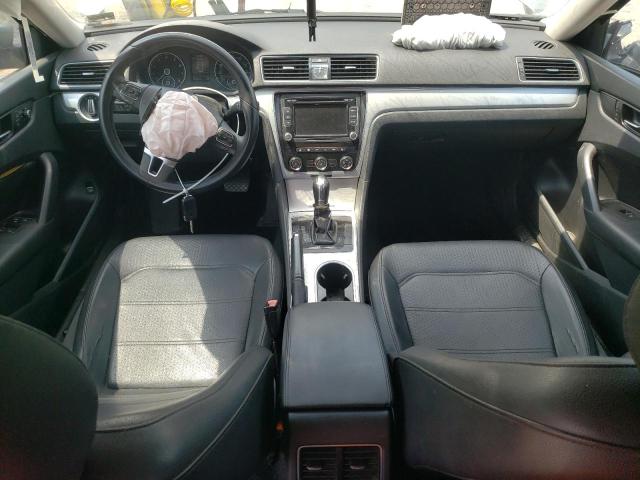 Sedans VOLKSWAGEN PASSAT 2013 Srebrny