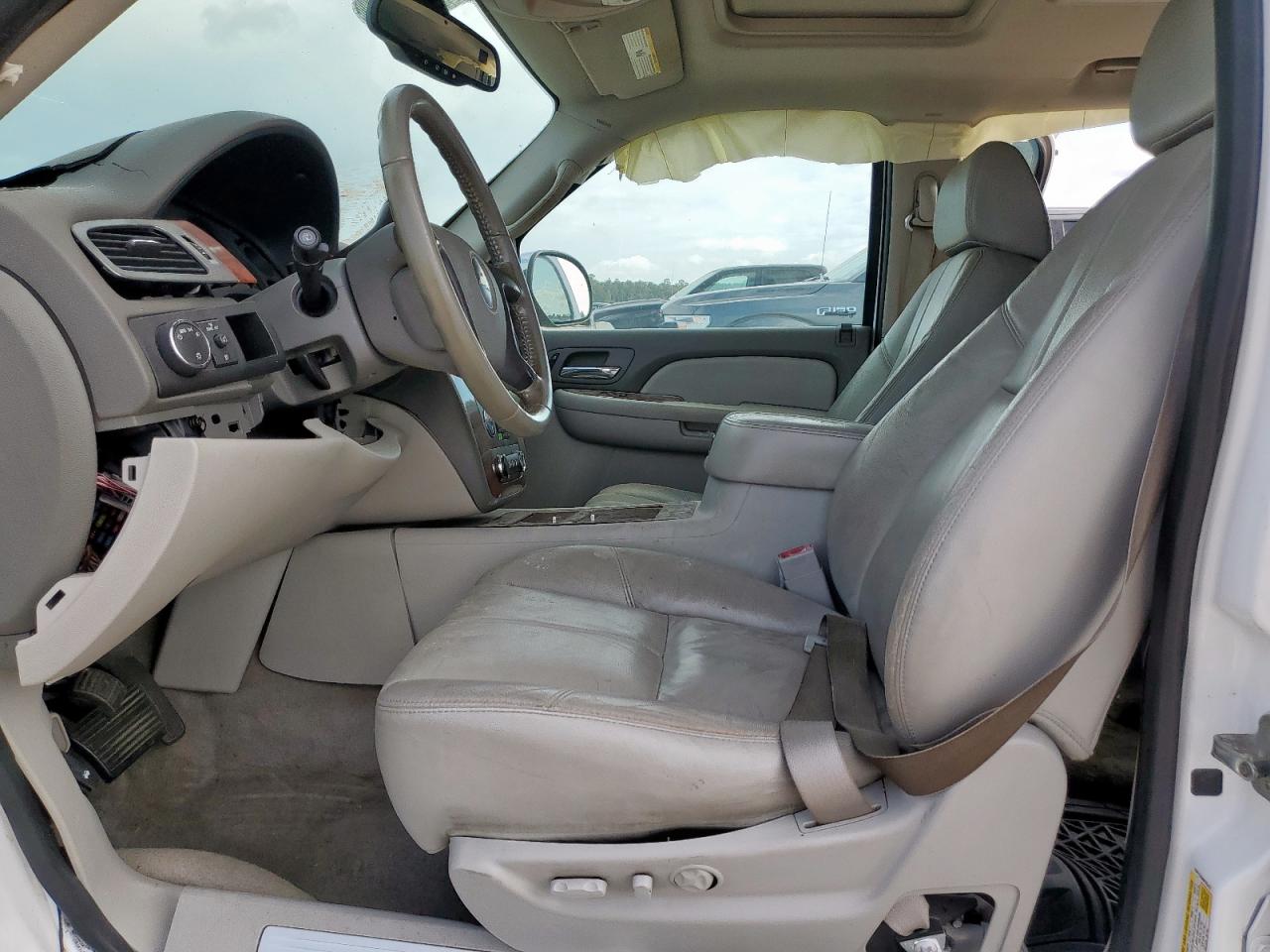 2008 Chevrolet Tahoe C1500 VIN: 1GNFC13048R192413 Lot: 63392645