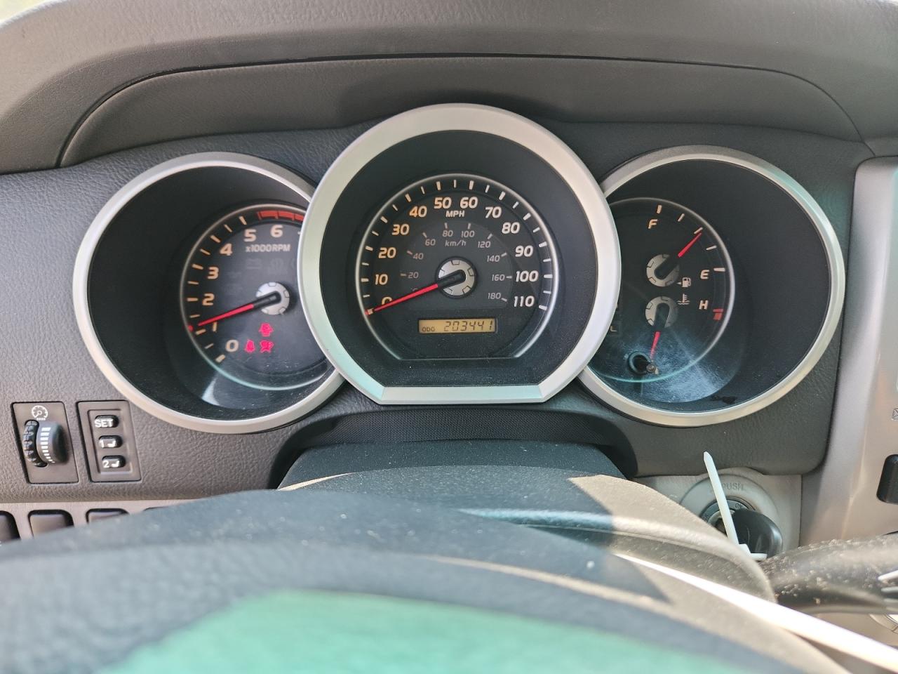 2006 Toyota 4Runner Limited VIN: JTEBU17RX60098031 Lot: 64295905
