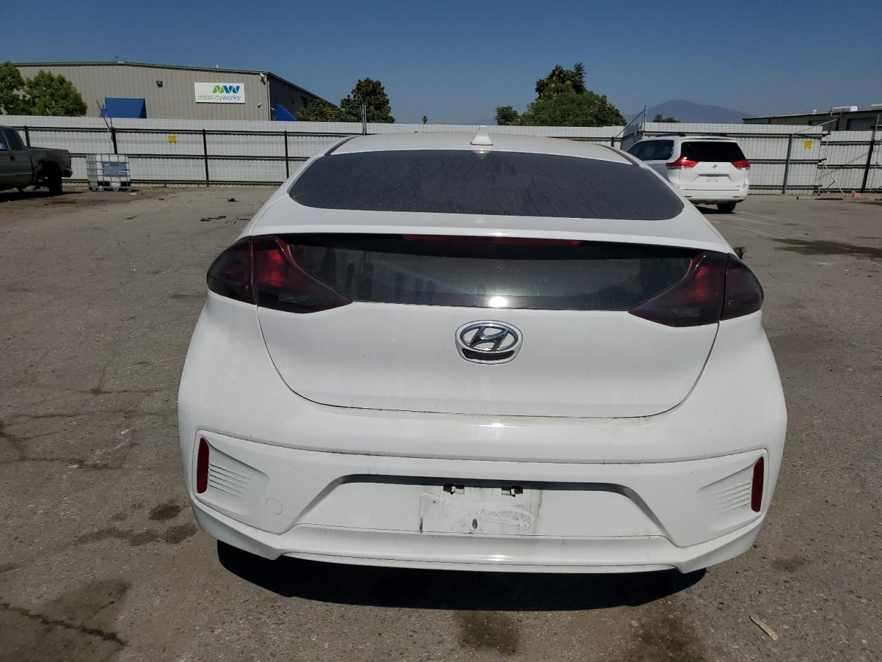2020 Hyundai Ioniq Blue VIN: KMHC65LC8LU186135 Lot: 62387315