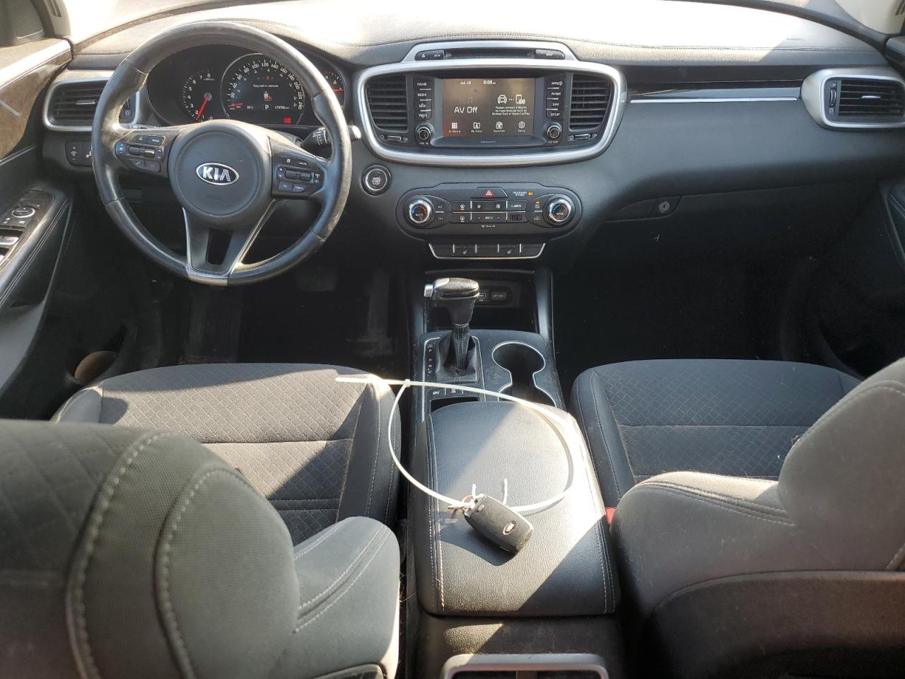 2018 Kia Sorento Lx VIN: 5XYPGDA51JG390839 Lot: 64840545