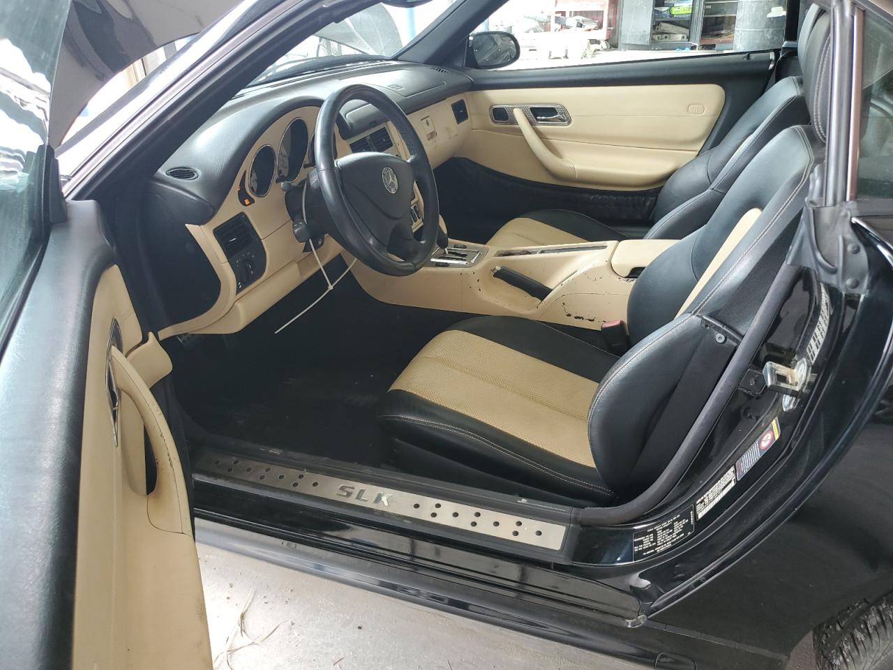 2001 Mercedes-Benz Slk 230 Kompressor VIN: WDBKK49F21F184727 Lot: 65192575