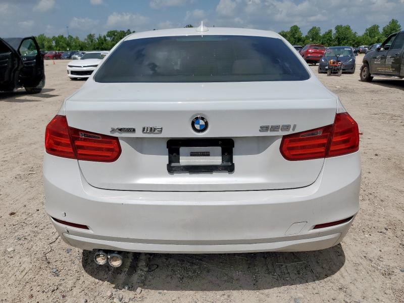  BMW 3 SERIES 2014 Белы