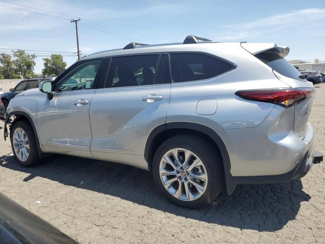  TOYOTA HIGHLANDER 2023 Srebrny