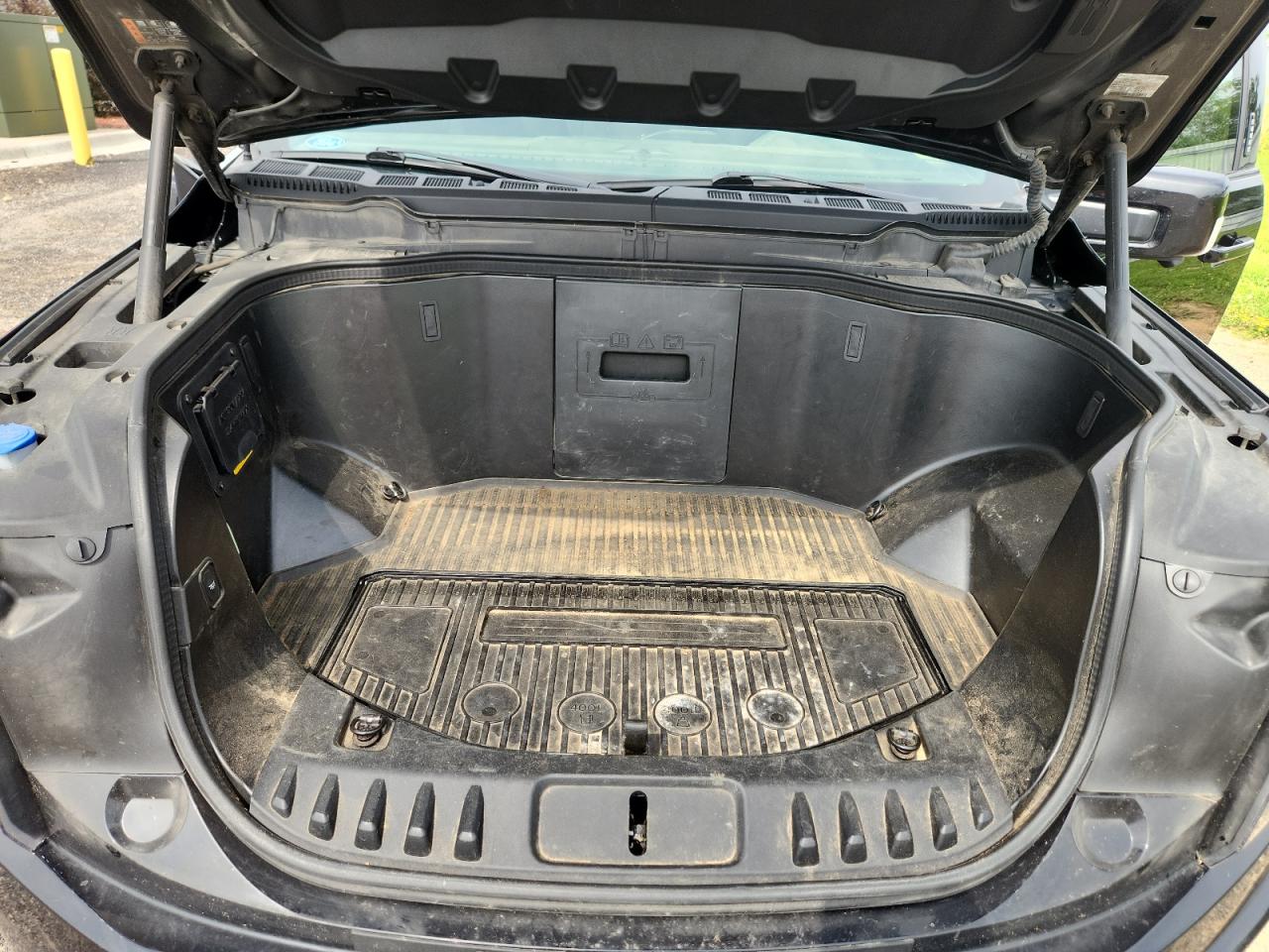 2022 Ford F150 Lightning Pro VIN: 1FT6W1EV2NWG03104 Lot: 65034965