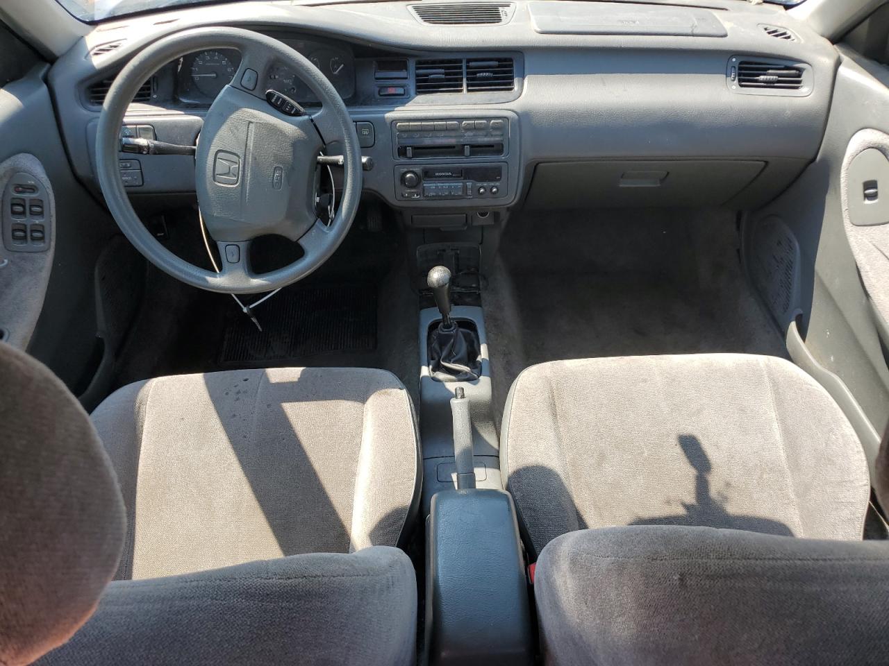 1995 Honda Civic Lx VIN: 1HGEG8550SL040032 Lot: 66284245