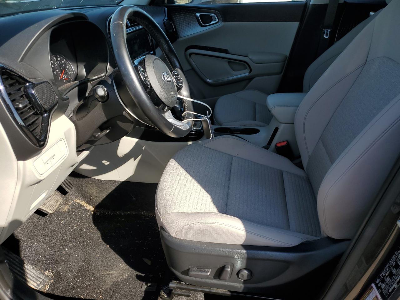2021 Kia Soul Ex VIN: KNDJ33AU7M7744786 Lot: 65710895