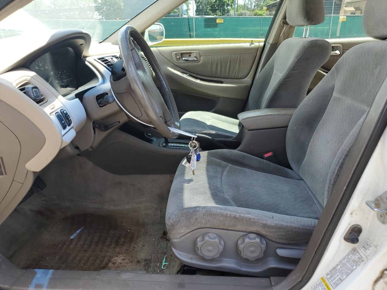 2000 Honda Accord Ex VIN: 1HGCG1653YA049184 Lot: 63700025