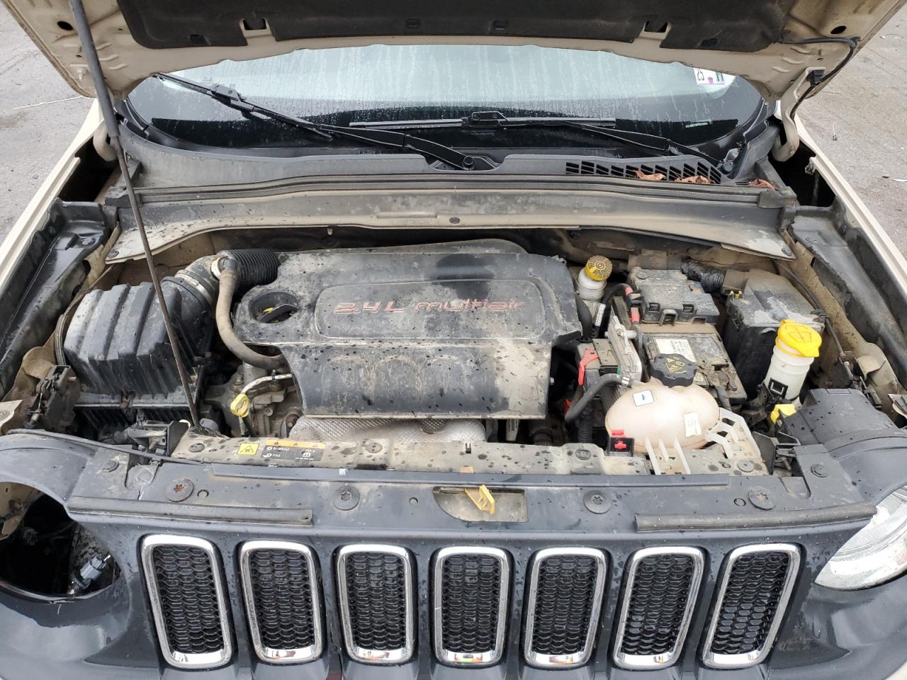 2015 Jeep Renegade Latitude VIN: ZACCJBBTXFPC10590 Lot: 64466835