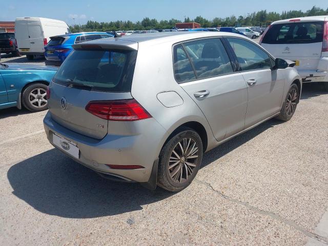 2017 VOLKSWAGEN GOLF SE NA