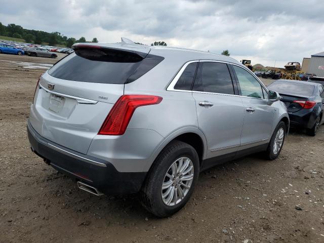  CADILLAC XT5 2018 Srebrny