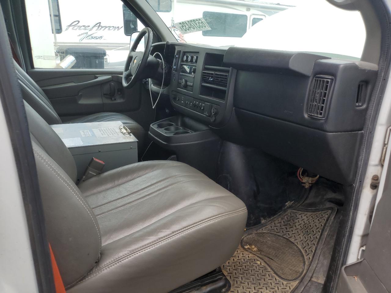 2015 Chevrolet Express G2500 VIN: 1GCWGFCF4F1261613 Lot: 65378435