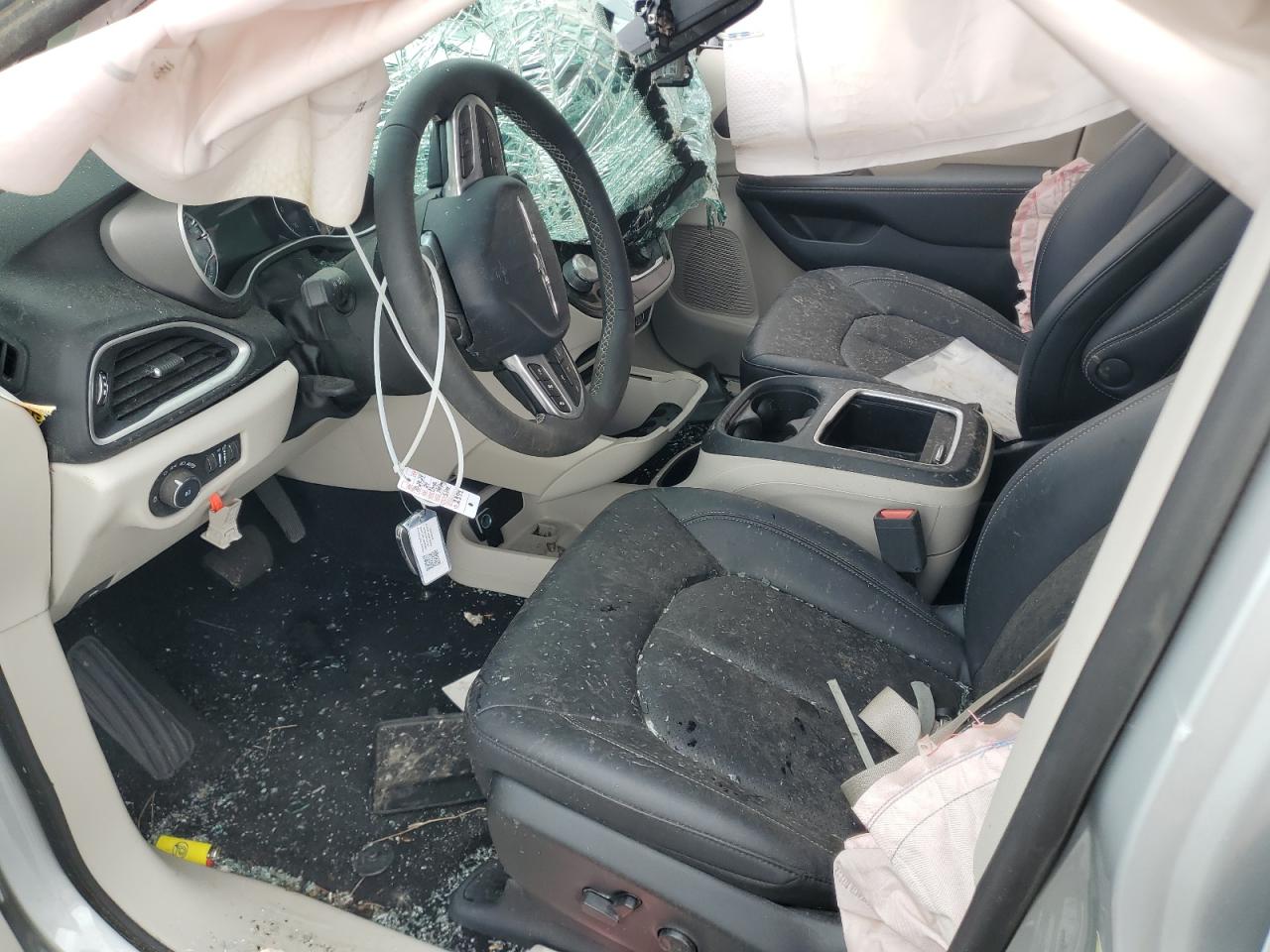 2024 Chrysler Pacifica Touring L VIN: 2C4RC1BG7RR172379 Lot: 63496415