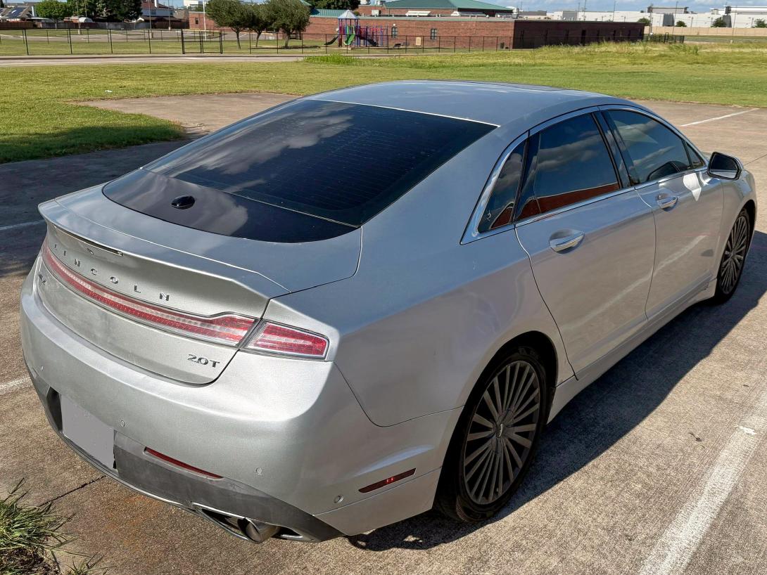 Sedans LINCOLN MKZ 2017 Srebrny