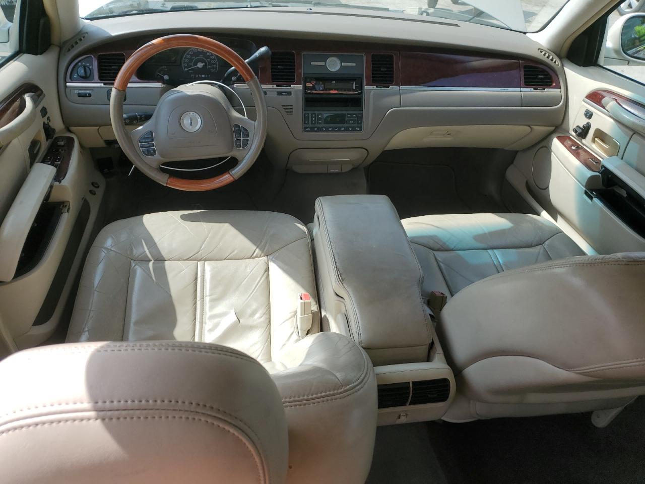 2003 Lincoln Town Car Cartier VIN: 1LNHM83W73Y603339 Lot: 63160135