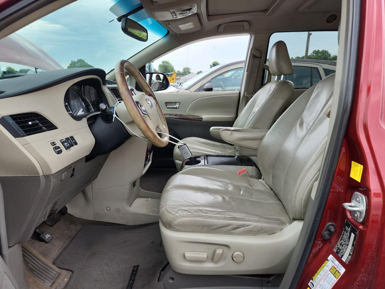 2011 Toyota Sienna Xle VIN: 5TDYK3DC0BS119640 Lot: 64213585