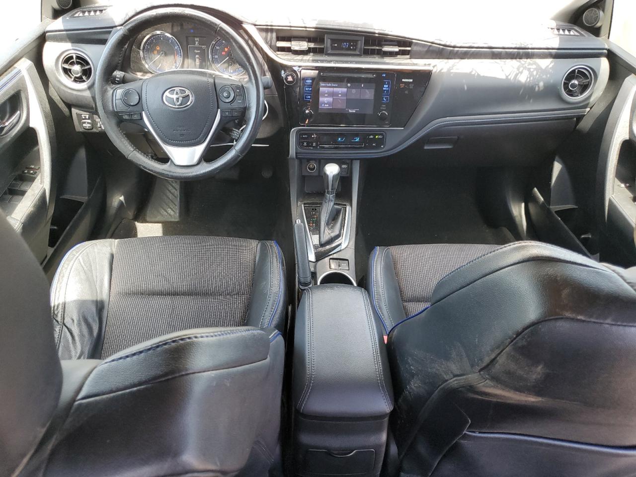 2017 Toyota Corolla L VIN: 5YFBURHE8HP696822 Lot: 65637045