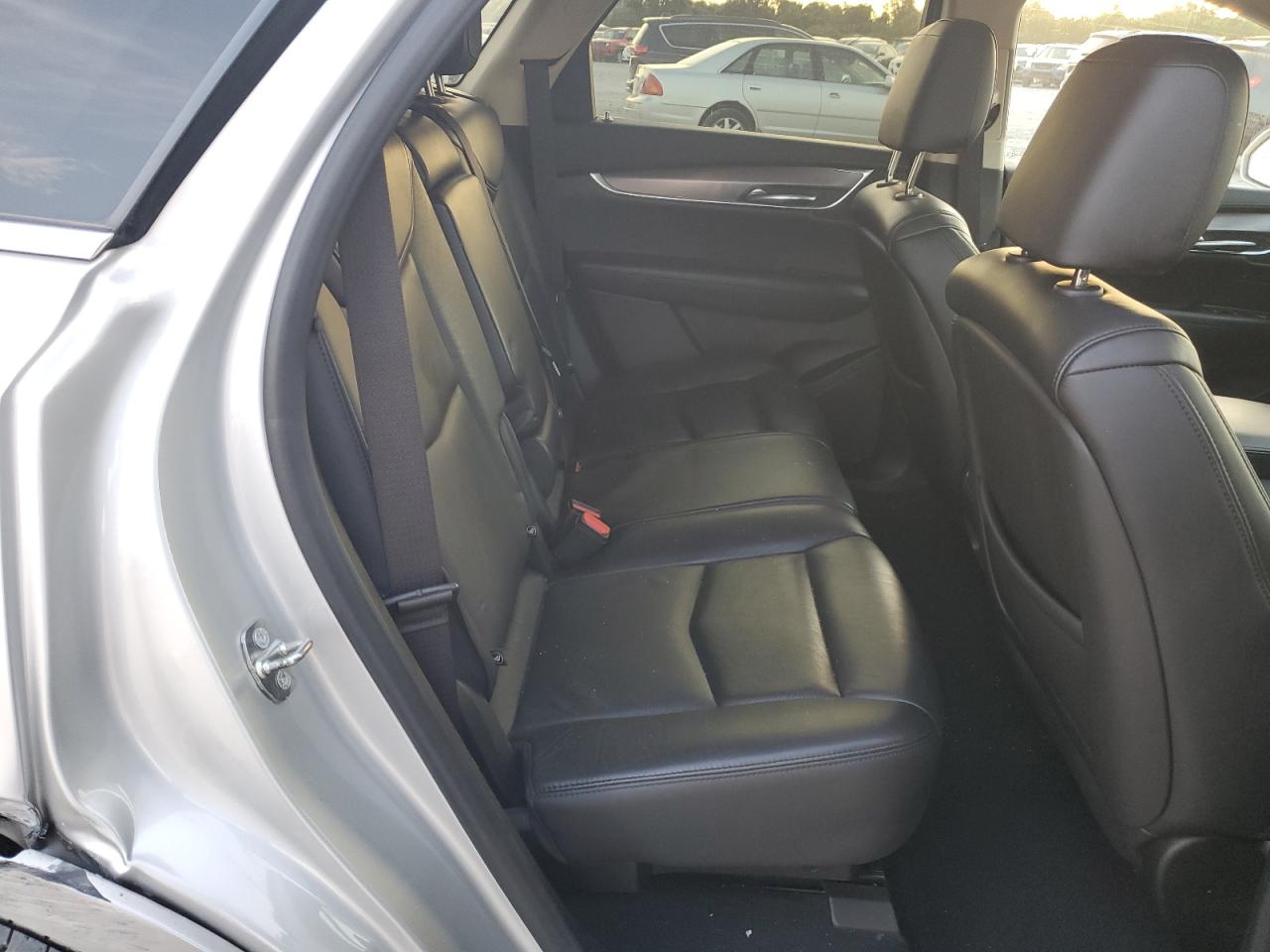 1gykners0kz212210 1GYKNERS0KZ212210 2019 Cadillac Xt5 Premium Luxury