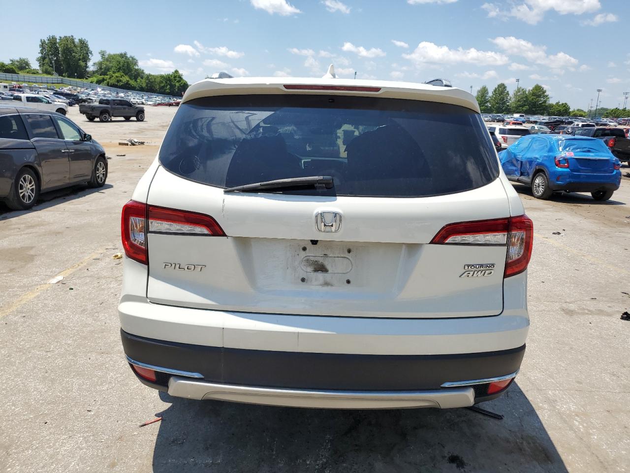 2019 Honda Pilot Touring VIN: 5FNYF6H68KB074204 Lot: 63221895